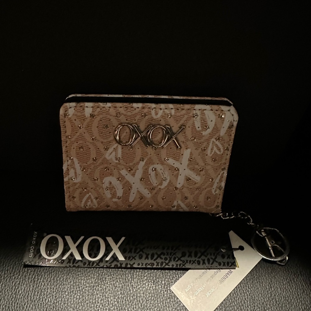 XOXO Glittery Stars Tan and Cream Card  Case